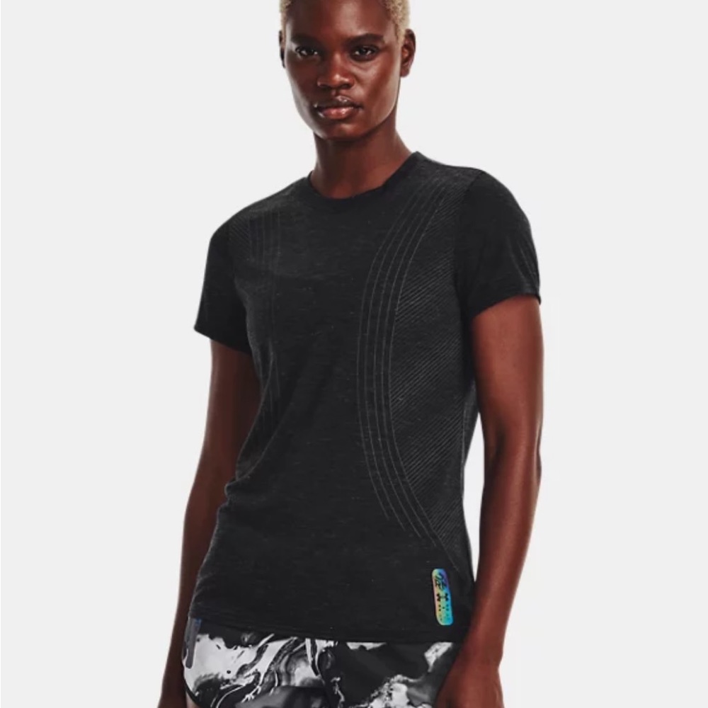 NWT Under Armour Run Anywhere Breeze Tee